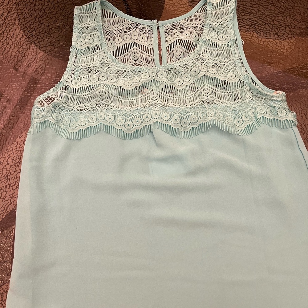 Turquoise Tank - Picture 2 of 2